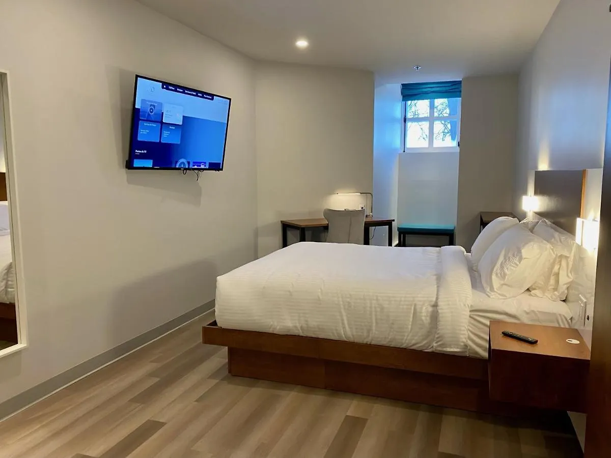 Hotel Manoir Vieux-Quebec  Quebec City
